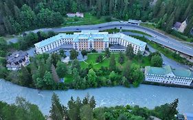 Scuol Palace - Culture, Nature & Health